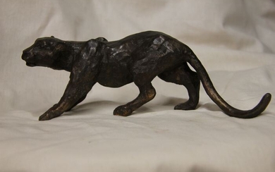 Jean Pierre Le Cann (1969 - Sculpture - Panther on the lookout - Art bronze signed and numbered 4/8 ex - Patinated bronze