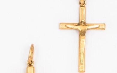 Lot de deux « Croix » pendentif en or jaune,... - Lot 57 - Gros & Delettrez