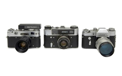 Lotto di tre macchine fotografiche Sovietiche/Russe