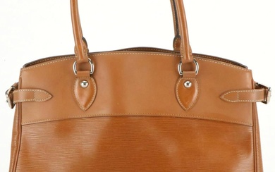 Louis Vuitton Passy Shoulder Bag GM in Canelle Epi Leather