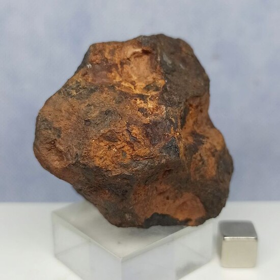 METEORITE "CANYON DIABLO". From Barringer Crater. (USA, 50,000 years). Natural, as found. - 378 g