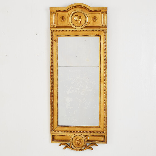 MIRROR, Gustavian carved decoration and pastel layer, the crown with decoration of medallion.