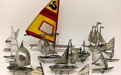 Miniature Reproductions of Boats and Ships (12) - .800 silver - Italy - Second half 20th century