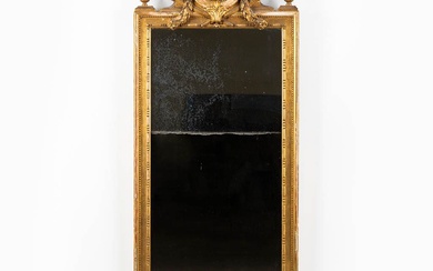 Miroir ancien en bois doré. Probablement en Scandinavie, Suède. 19ème siècle. Au verso, cachet "xxx...