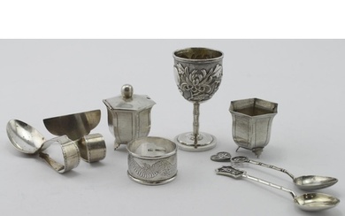 Mixed lot of Chinese silver items comprising two teaspoons, ...