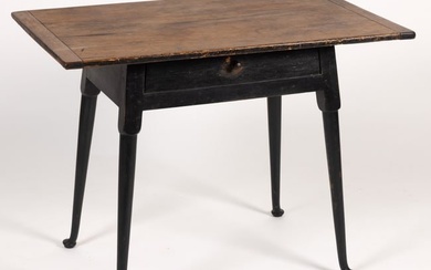 NEW ENGLAND QUEEN ANNE-STYLE TAVERN TABLE