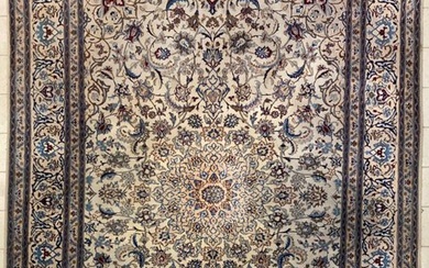 Nain - Carpet - 317 cm - 213 cm