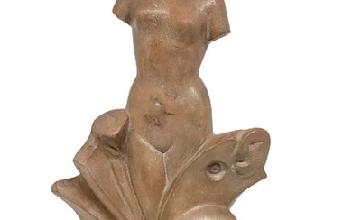Nino spagnoli, sculpture en terre cuite "plaider coupable". Représentation d'une femme nue et d'autres personnages...