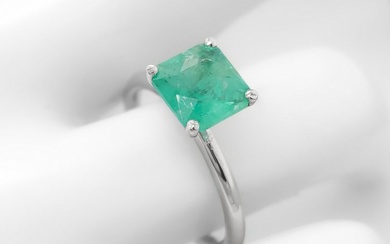 ***No Reserve Price*** 1.65 Carat Emerald Ring - 14 kt. White gold - Ring