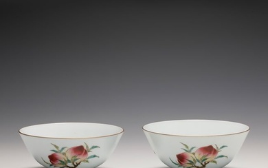 PAIR OF QING QIANLONG FAMILLE ROSE POMEGRANATE BOWLS