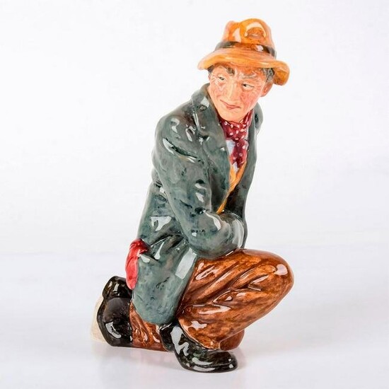 Poacher HN2043 - Royal Doulton Figurine