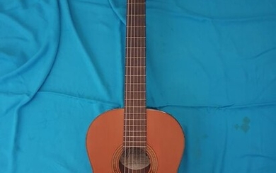 Prudencio Saez - Multiple models - Classical guitar - Spain - 1970