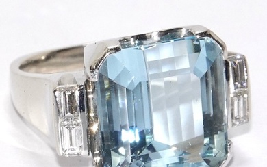 Ring - 14 kt. White gold - 9.08 tw. Aquamarine - Diamond