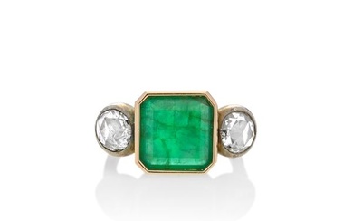Ring in yellow gold, silver, diamonds and emerald