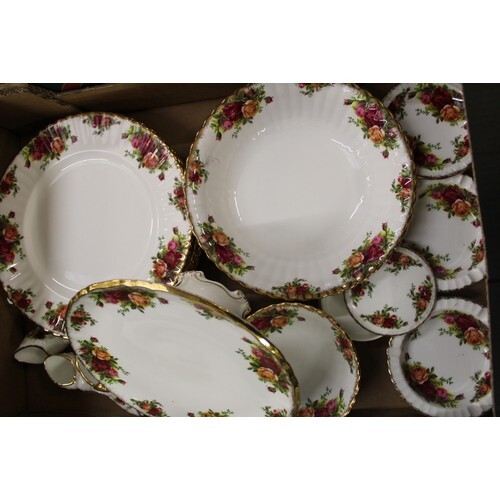 Royal Albert Old Country Roses Patterned Items to include 6 ...