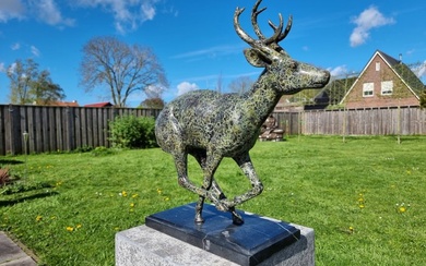 Statue, Bronze Running Deer - 43.5 cm - Bronze, Marble
