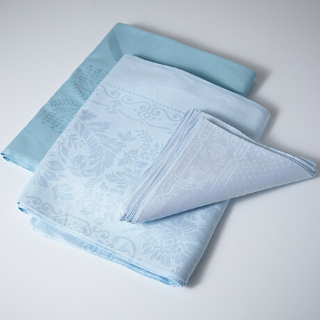Tablecloths and napkins Dukar och servetter