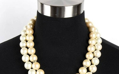 VALENTINO BIJOUX PEARLS NECKLACE Early 90s