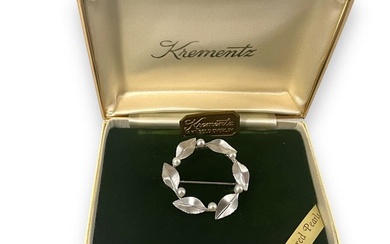 Vintage Krementz Wreath Pin With Pearls In The Original Box