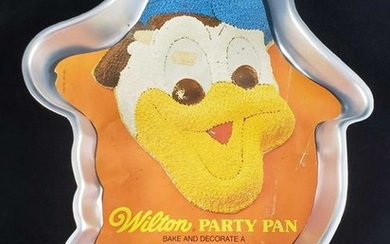 Vintage Wilton Party Pan Design and Decorate A Donald
