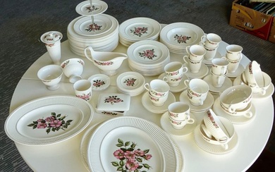 WEDGWOOD - Table service (80) - BRIAR ROSE - Ceramics