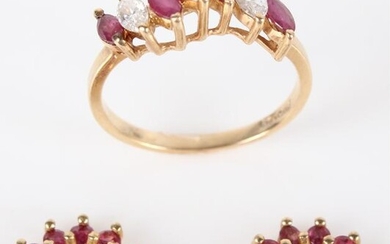 14K YELLOW GOLD RING AND EARRINGS WITH RED STONES