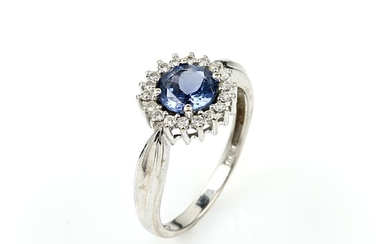 18 kt gold ring with tanzanite and...