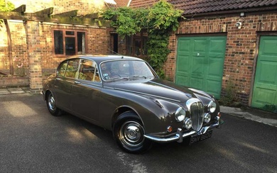 1969 Daimler V8-250 Desirable manual example with overdrive