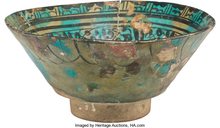 21258: A Persian Glazed Kubachi Ware Bowl, 16th century
