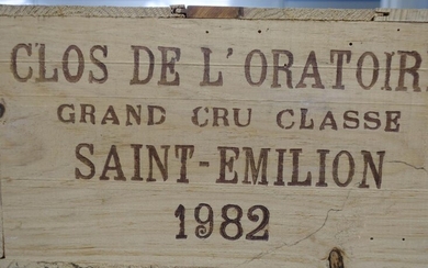 48 bouteilles CLOS DE L'ORATOIRE 1982 GCC Saint Emilion (légèrement bas) Caisses bois d'origine