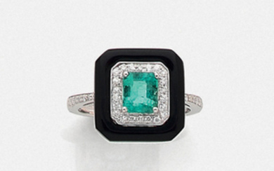 EMERALD AND ONYX RING An emerald, onyx, diamond...