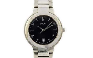 Gucci 8900M Stainless Steel Quartz Midsize Watch