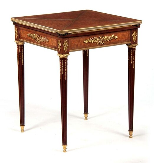 A FINE 19TH CENTURY FRENCH ORMOLU MOUNTED ROSEWOOD