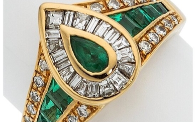 74058: Sabbadini Emerald, Diamond, Gold Ring Stones: F