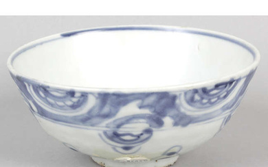 A 17th century 'Bin Thuan Shipwreck' pottery bowl.