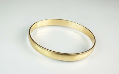 A 9ct gold plain polished bangle