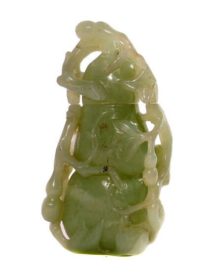 A CHINESE CARVED JADE PERFUME BOTTLE, 19TH C.