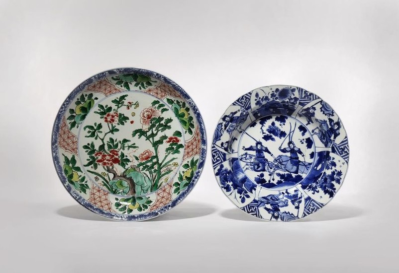 A CHINESE FAMILLE VERTE DISH AND A BLUE...