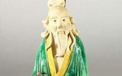 A CHINESE FAMILLE VERTE GLAZED POTTERY FIGURAL LAMP