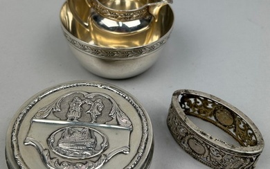 A COLLECTION OF SILVER ITEMS, to include a Royal Mail Steam ...