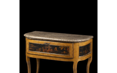 A Piedmont 18th-century giltwood and chinoiserie lacquered consolle, alabaster top (cm 117x84,5x64) (defects)