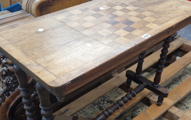 A VICTORIAN MAHOGANY TABLE WITH THE RECTANGULAR TOP INLAID WITH A CENTRAL CHESS BOARD, THE NARROW