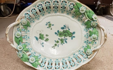A Worcester First Period Dr Wall pierced oval dish...