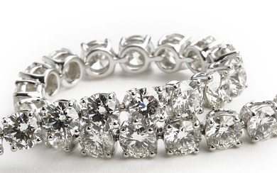 A diamond bracelet set with numerous brilliant-cut diamonds weighing app. 13.54 ct., mounted in 18k white gold. F-G/VVS. Triple excellent cut. 2018.