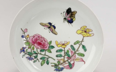 A ruby-pink back famille rose dish
