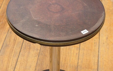 AN ART DECO CHROME AND BAKELITE CIRCULAR OCCASIONAL TABLE, 40 CM DIAMETER, 48 CM HIGH