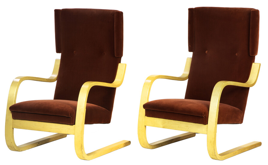 Alvar Aalto Cantilevered armchairs, model 36/401, pair
