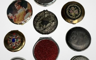 Assortment of Vintage Ladies Vanity Compacts