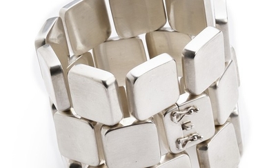 Astrid Fog: A bracelet of sterling silver. Design no. 193. L. app. 18 cm. W. app. 5.5 cm. Weight app. 183 g. Georg Jensen after 1945.