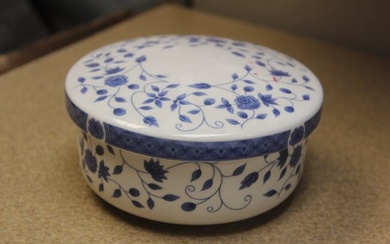 Blue and White Korean Ceramic Box